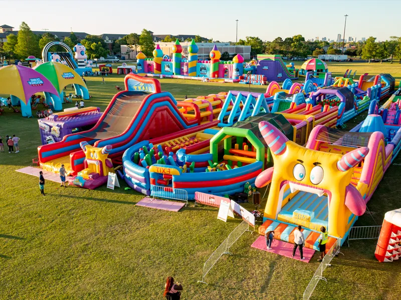 팽창식 성의 타포린 재료는 무엇입니까?